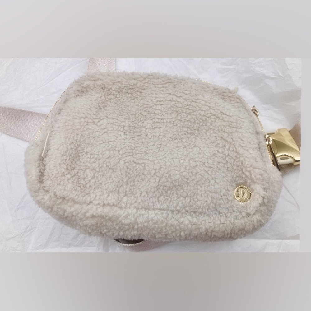 lululemon athletica ivory with gold hardware Sherpa Crossbody Bag